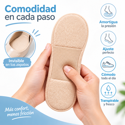 Mano sujetando un calcetín Velsa beige con almohadilla, invisible dentro del zapato